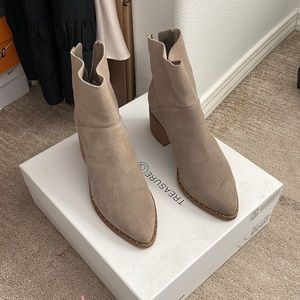 Taupe suede booties